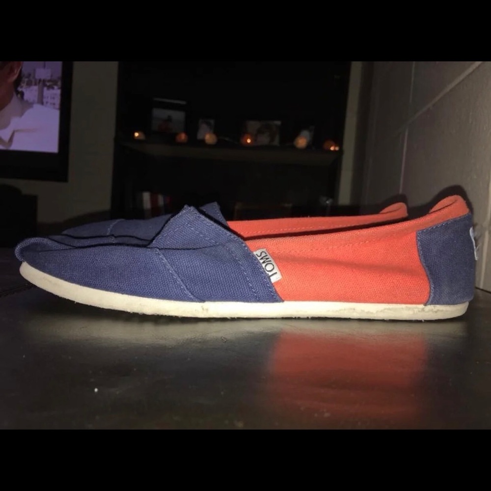 Women’s Toms